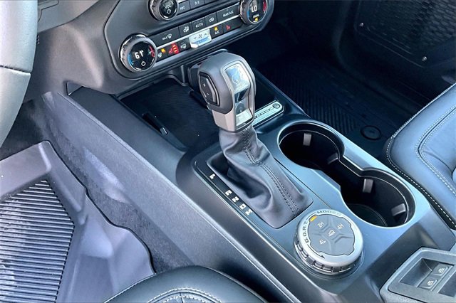 New 2025 Ford Bronco Outer Banks image 7