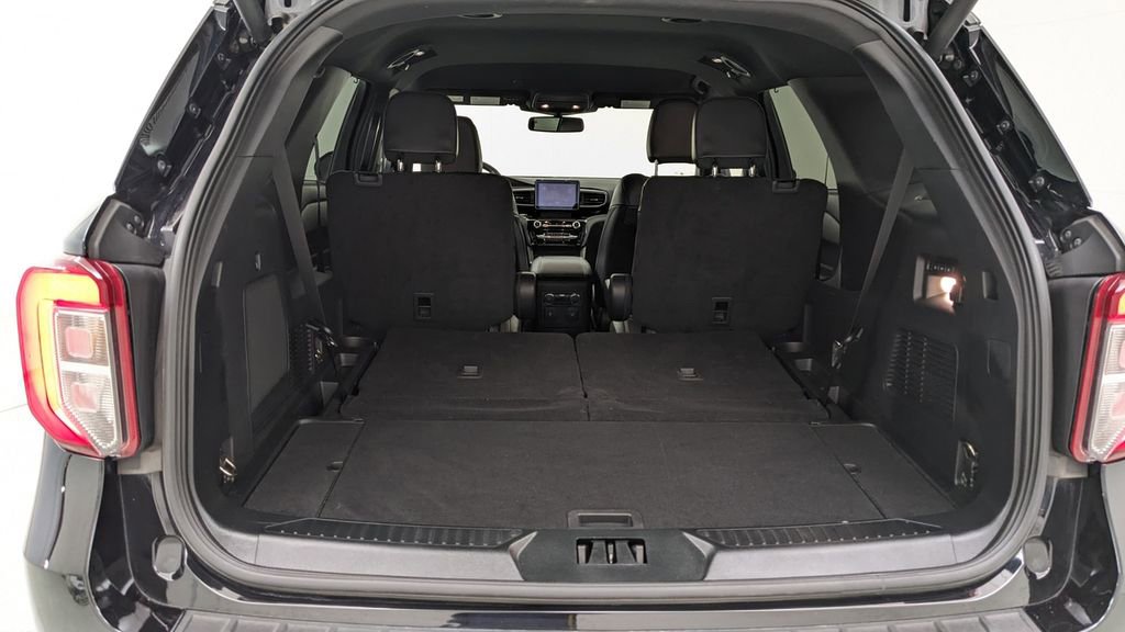 Certified 2022 Ford Explorer ST image 8