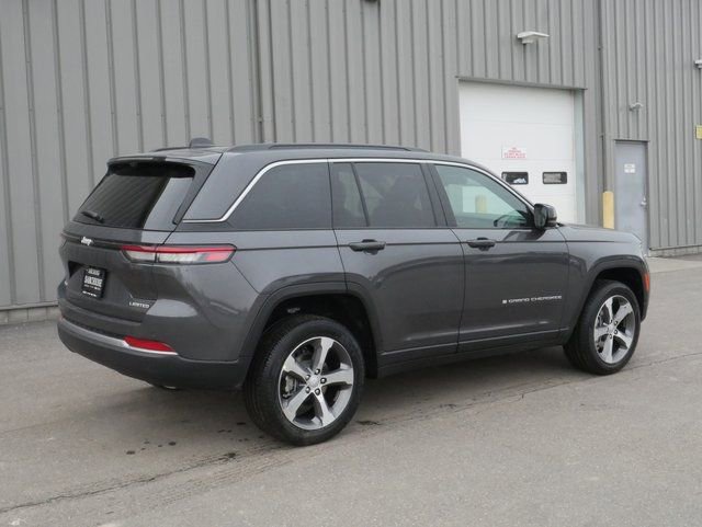 New 2026 Jeep Grand Cherokee Limited w/ Luxury Tech Group II AWD/4WD image 10