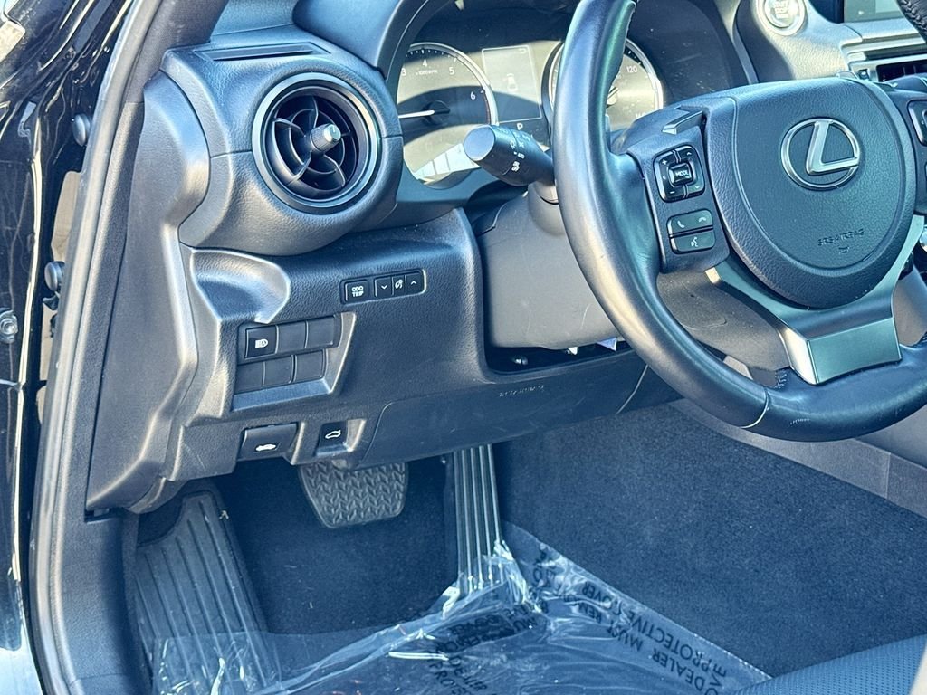 Used 2023 Lexus IS 300 w/ Comfort Package RWD image 18