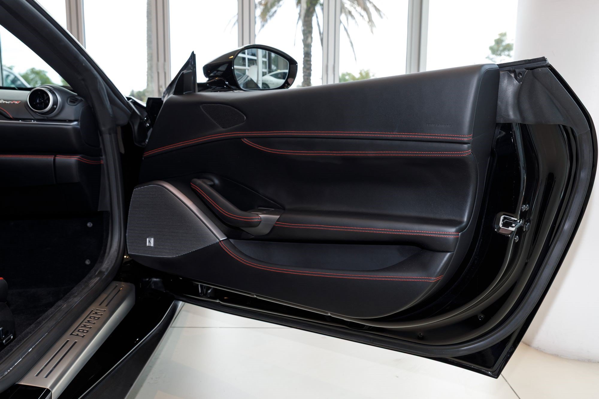 Used 2023 Ferrari Portofino M RWD image 15