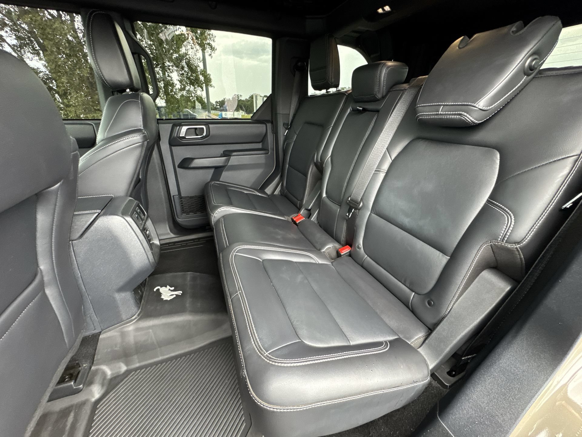 Used 2025 Ford Bronco Outer Banks w/ Sasquatch Package AWD/4WD image 23
