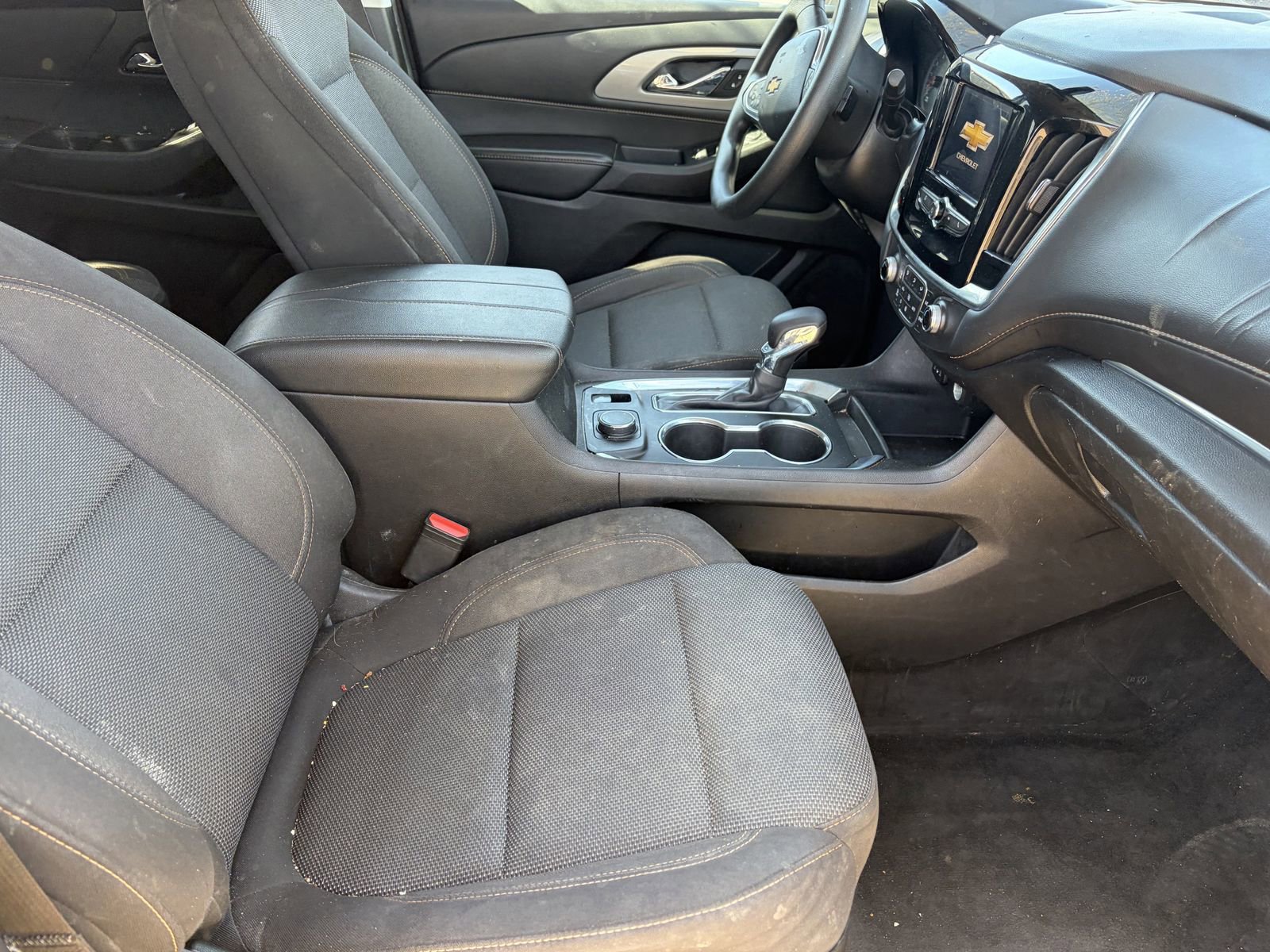 Used 2021 Chevrolet Traverse LS FWD image 7
