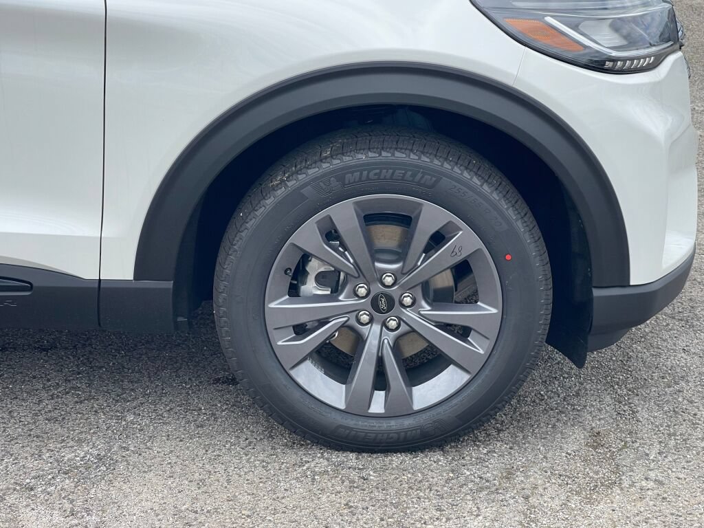 New 2026 Ford Explorer Active w/ Active Comfort Package AWD/4WD image 26