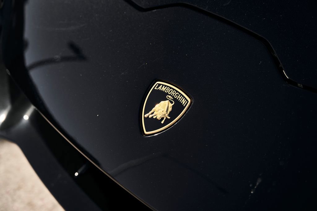 Used 2021 Lamborghini Huracan EVO image 5