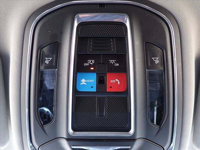 Used 2024 Jeep Grand Cherokee Laredo AWD/4WD image 22