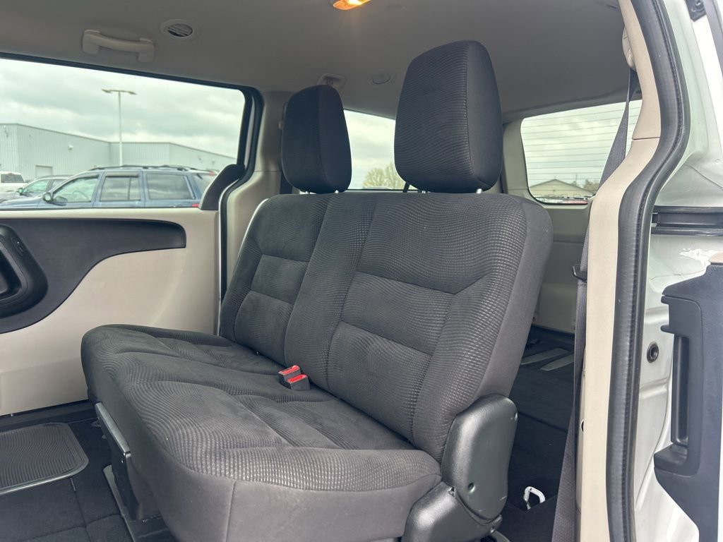 Used 2020 Dodge Grand Caravan SE w/ UConnect Hands-Free Group FWD image 5