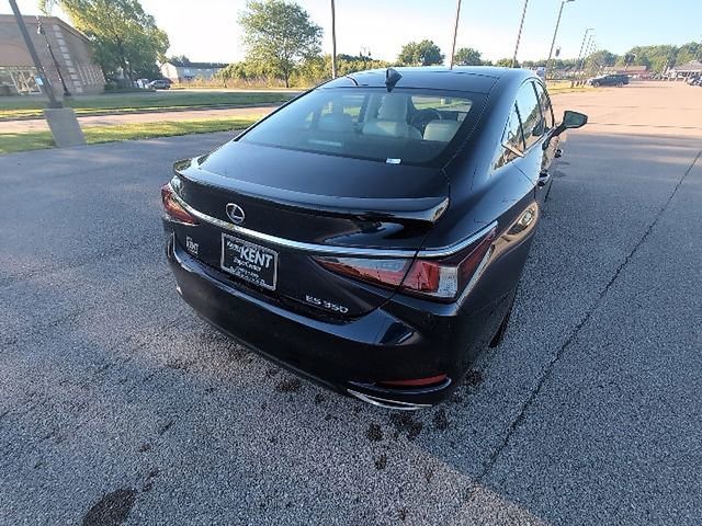 Used 2025 Lexus ES 350 Ultra Luxury FWD image 5