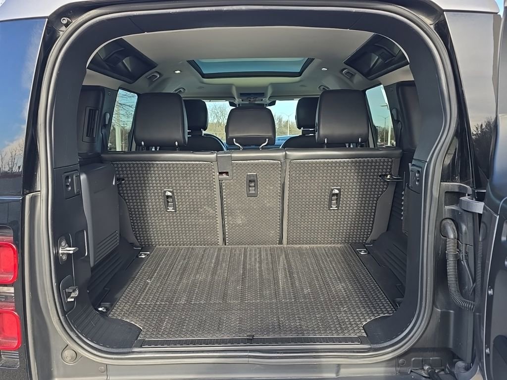 Used 2023 Land Rover Defender 110 SE AWD/4WD image 26