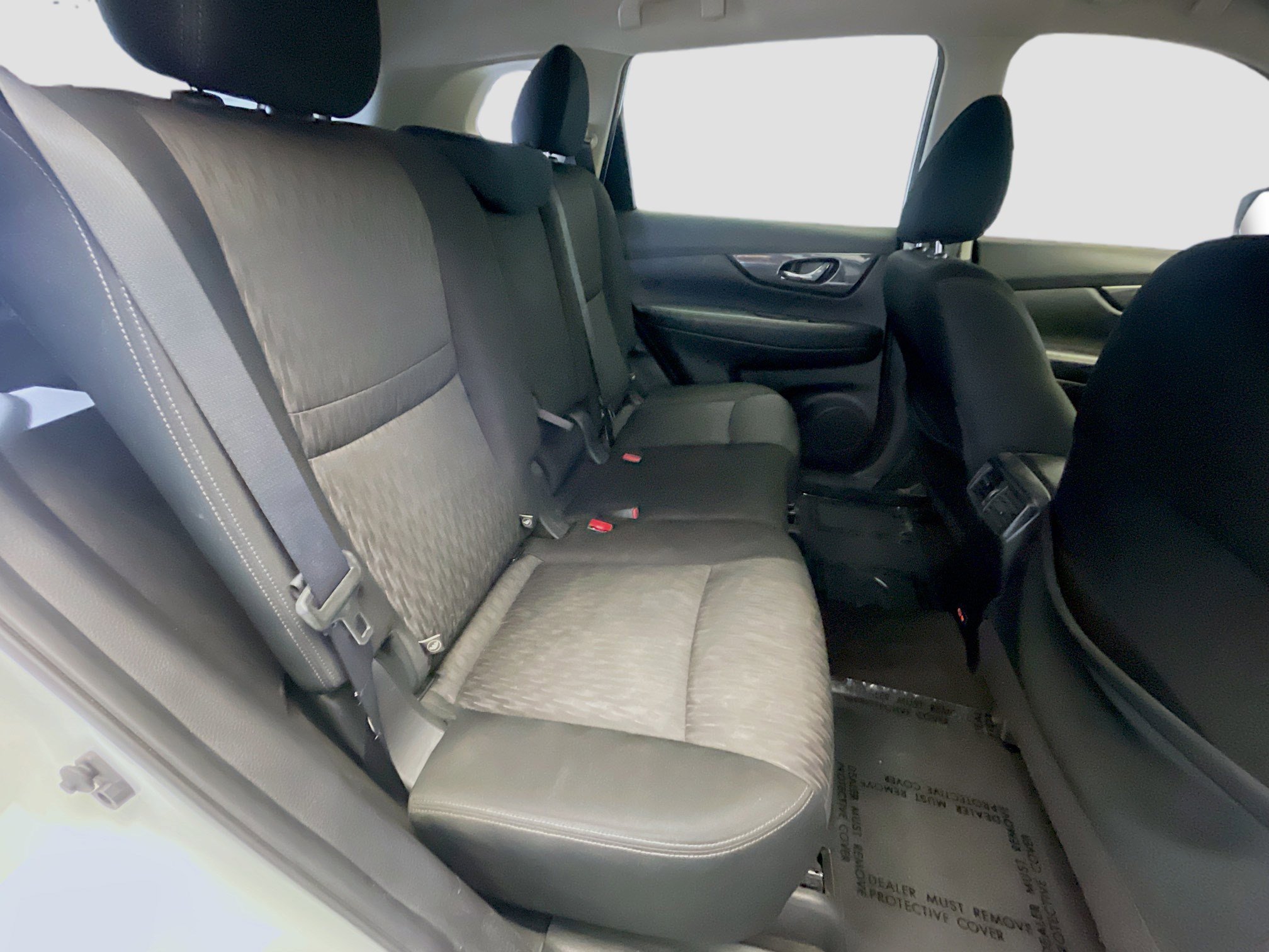 Used 2020 Nissan Rogue SV image 16