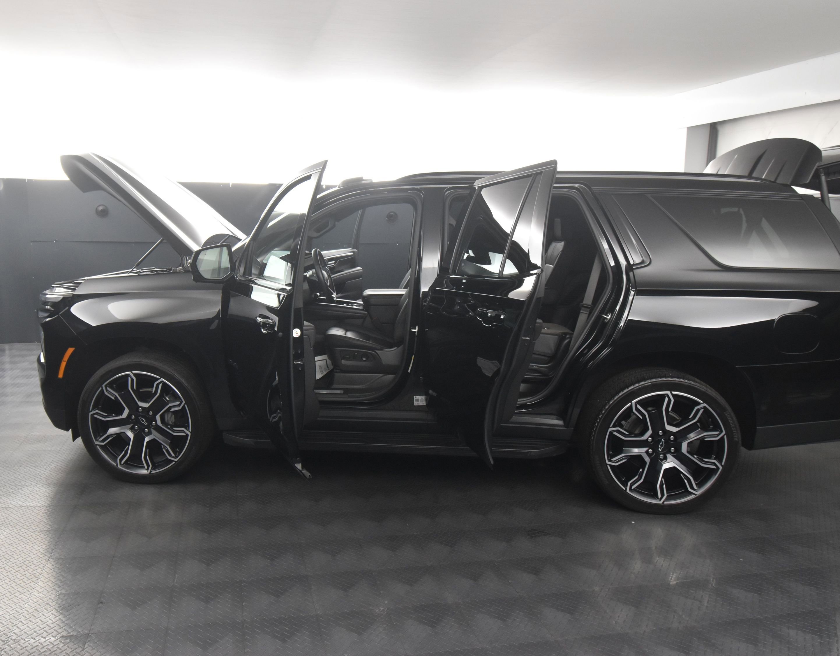 Used 2025 Chevrolet Tahoe RST w/ RST Capability Package image 68