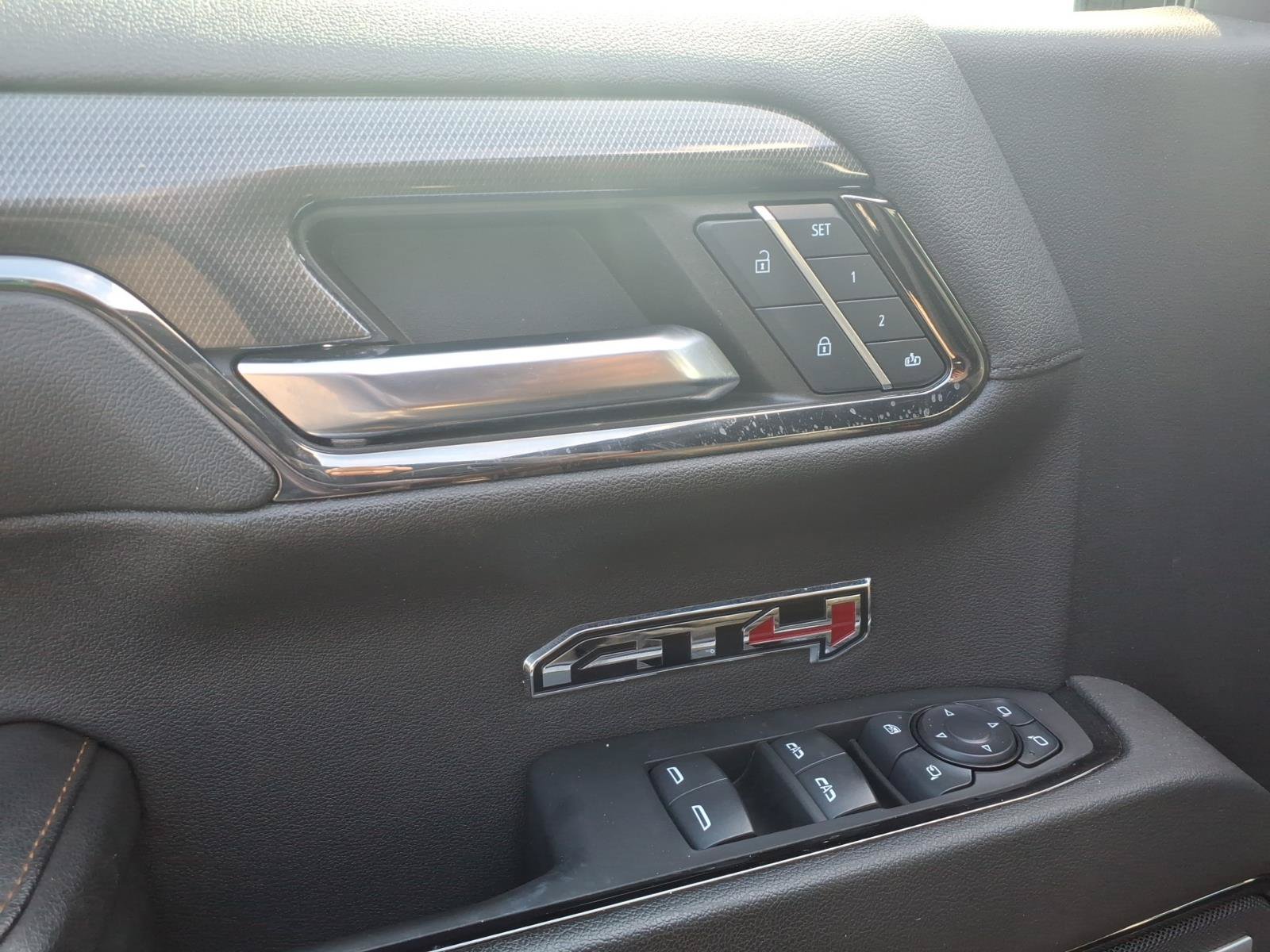 Used 2024 GMC Sierra 1500 AT4 w/ Technology Package AWD/4WD image 8