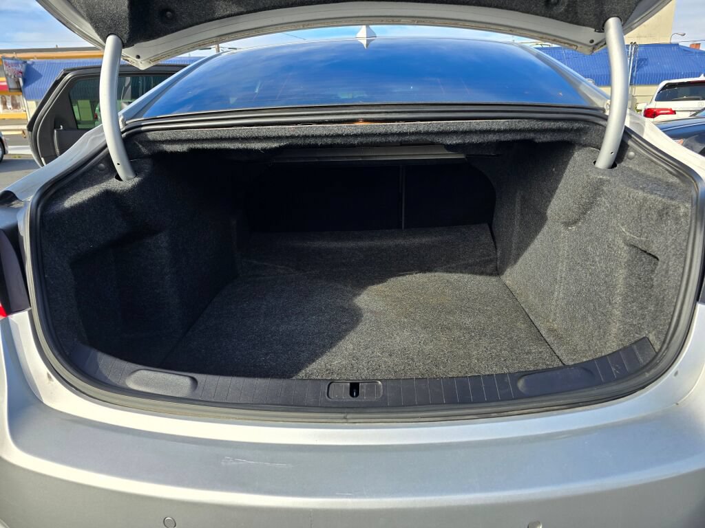 Used 2017 Chevrolet Impala Premier FWD image 17