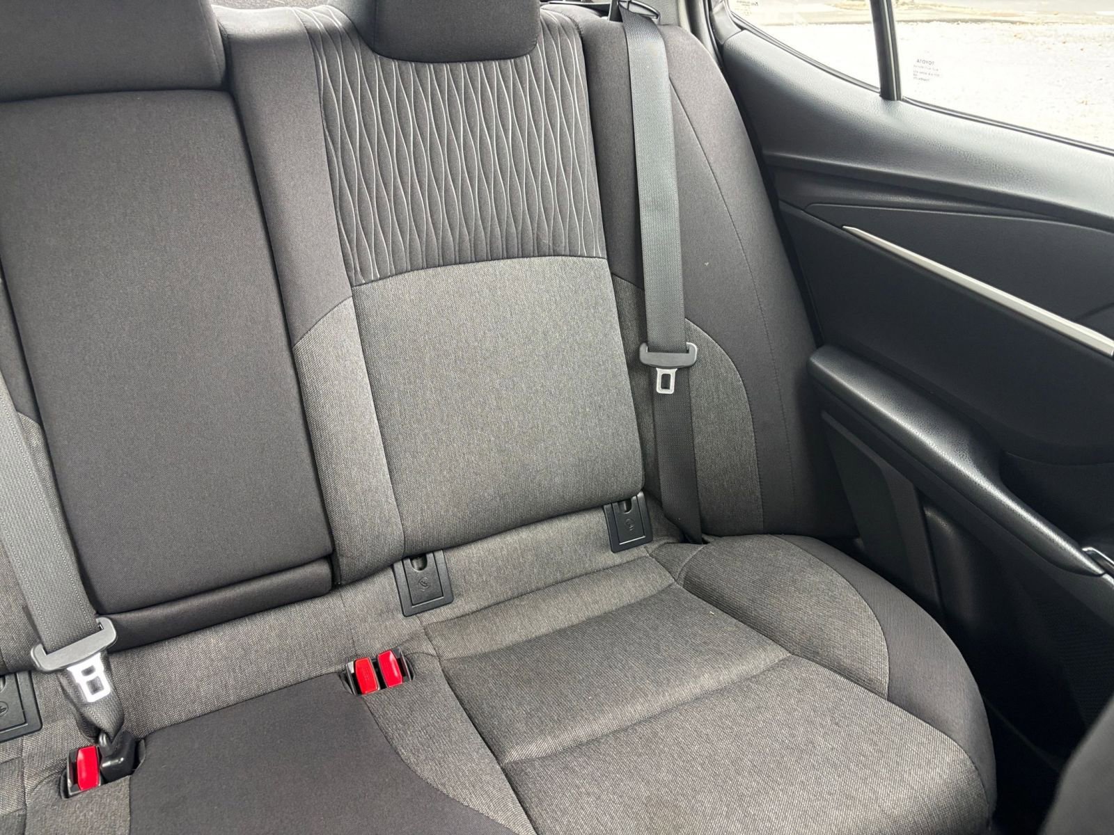 Used 2025 Toyota Camry LE image 33