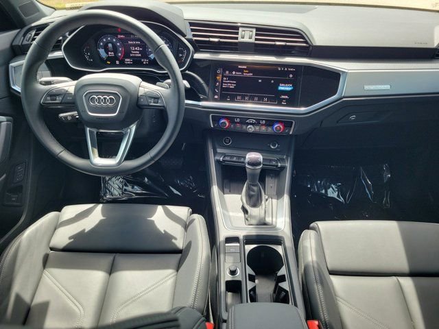 Certified 2025 Audi Q3 2.0T Premium w/ Convenience Package image 2