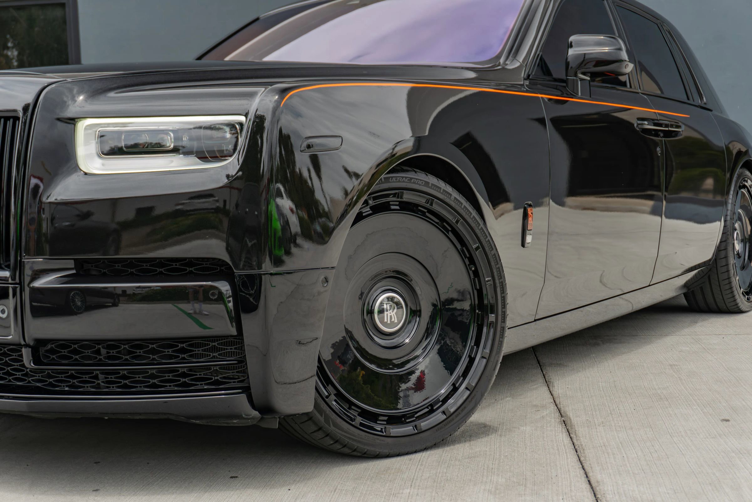 Used 2018 Rolls-Royce Phantom Sedan RWD image 23