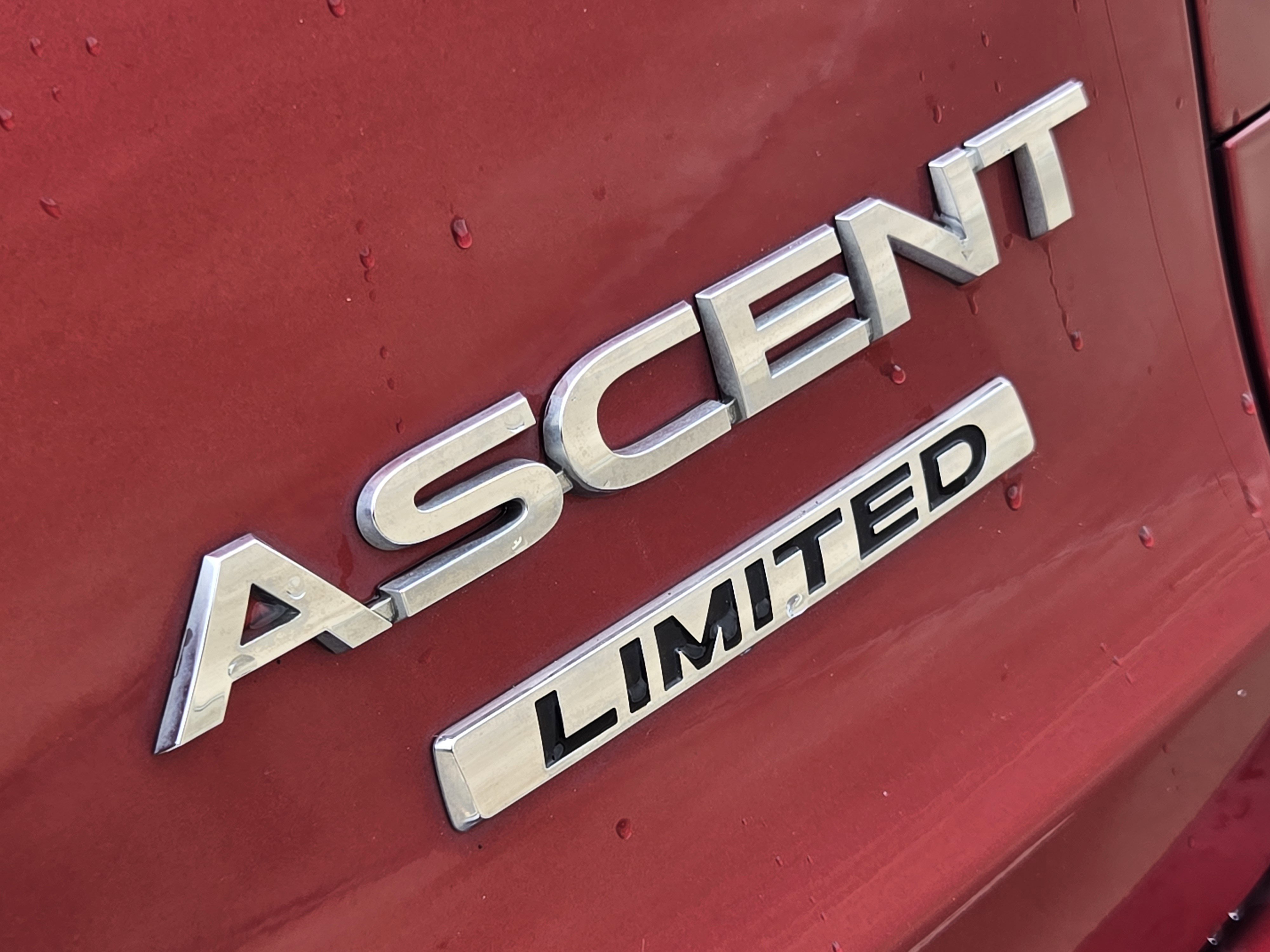 Used 2019 Subaru Ascent Limited w/ Popular Package #3 AWD/4WD image 2