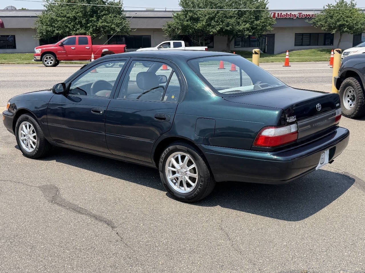 Used 1996 Toyota Corolla FWD image 11