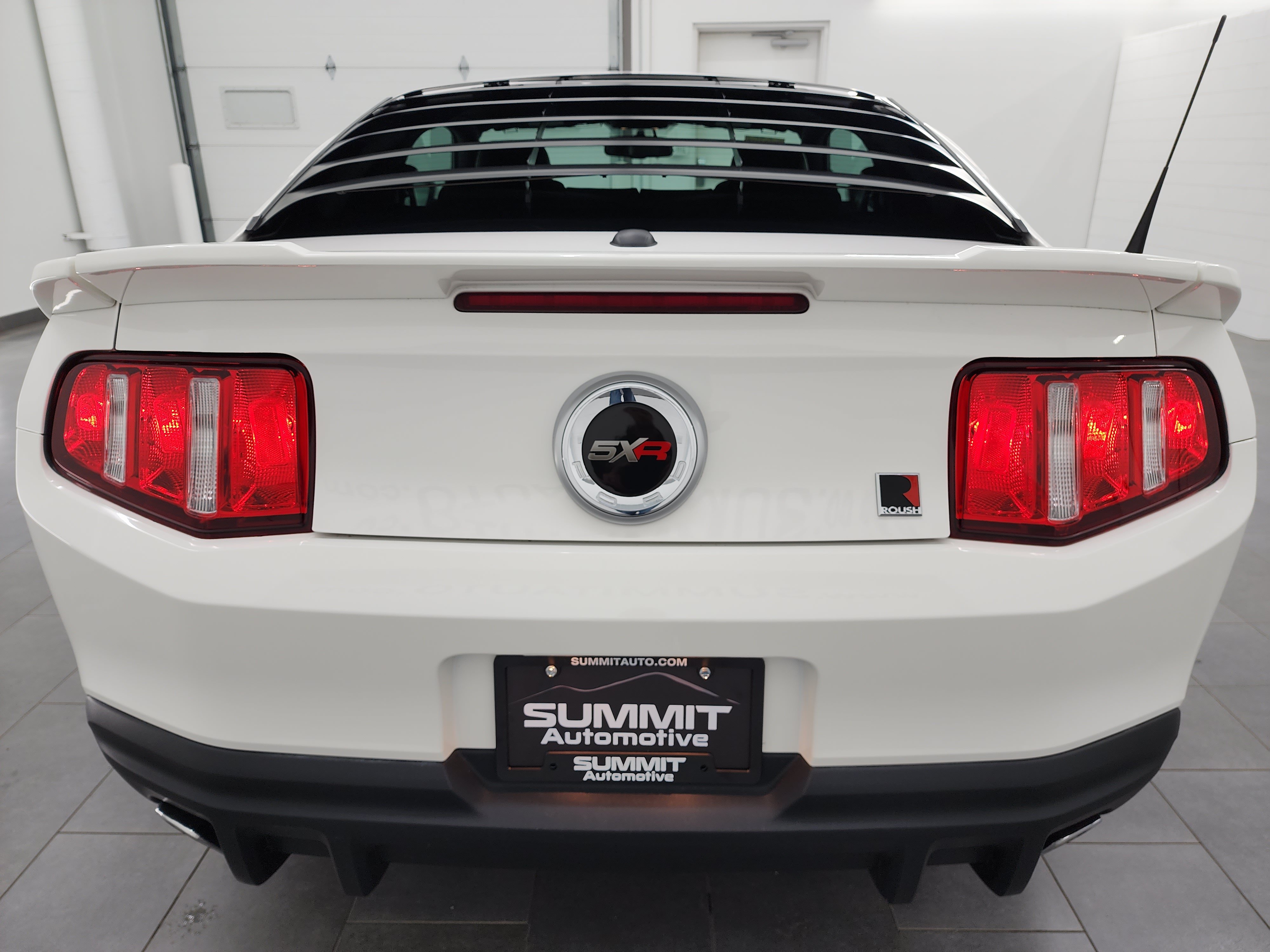 Used 2011 Ford Mustang GT Premium w/ Security Pkg RWD image 32