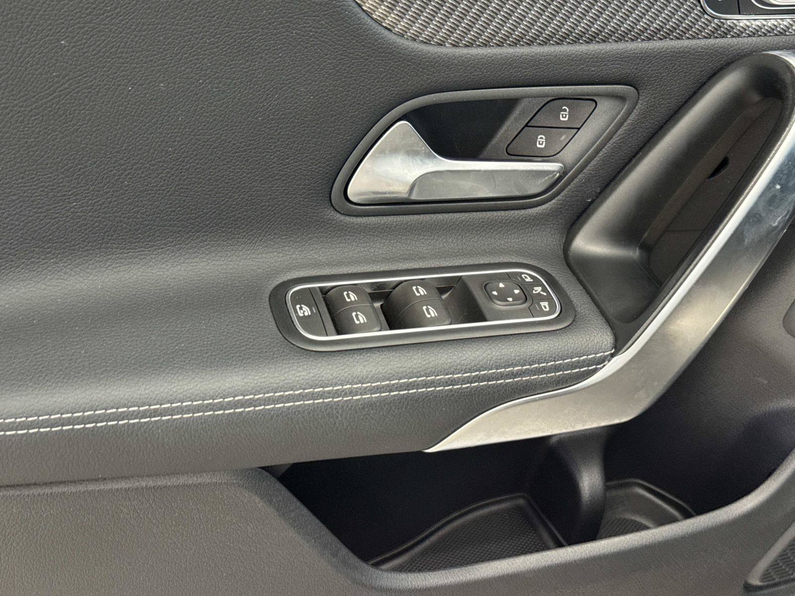 Certified 2024 Mercedes-Benz CLA 250 4MATIC image 11