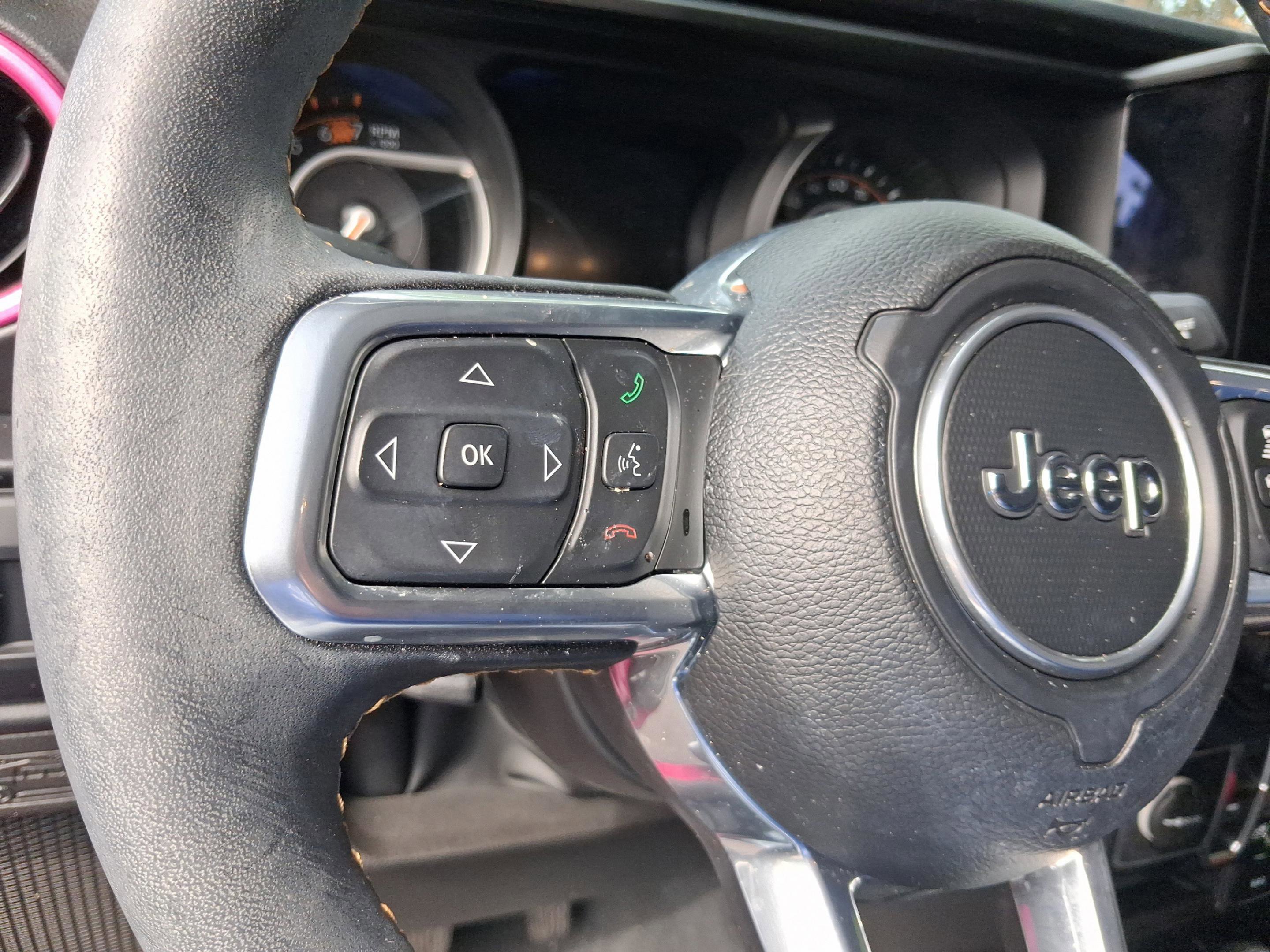 Used 2024 Jeep Wrangler Sahara w/ Technology Group AWD/4WD image 12