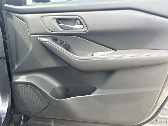 New 2026 Nissan Rogue SV FWD image 15