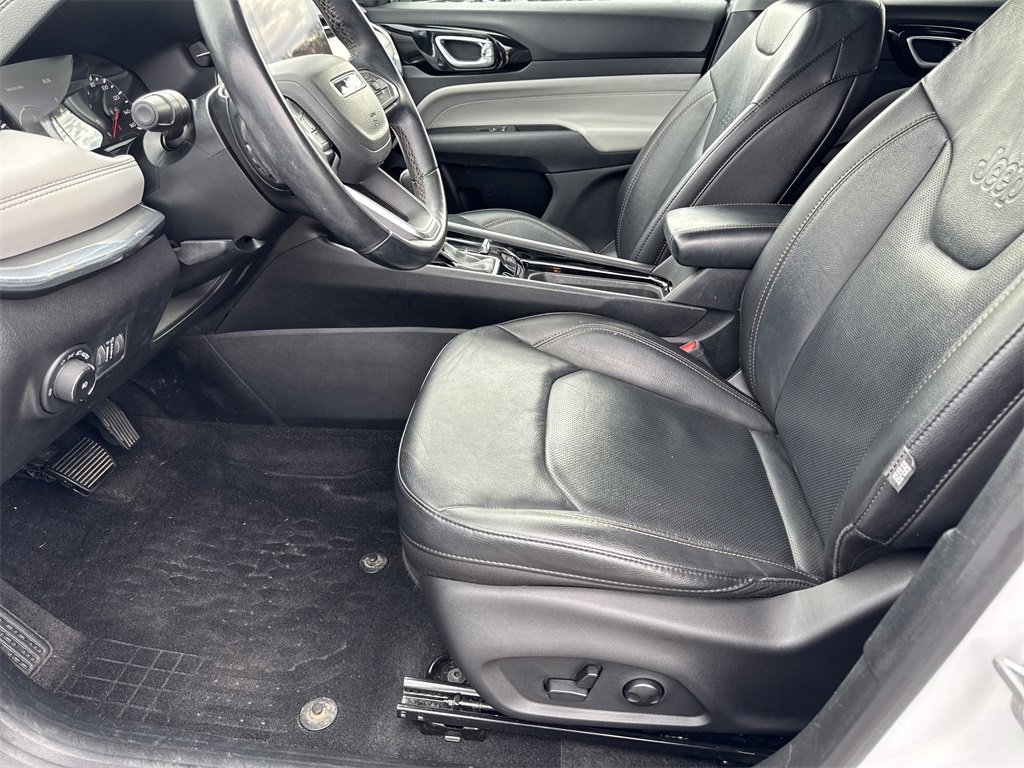 Used 2022 Jeep Compass Limited image 13