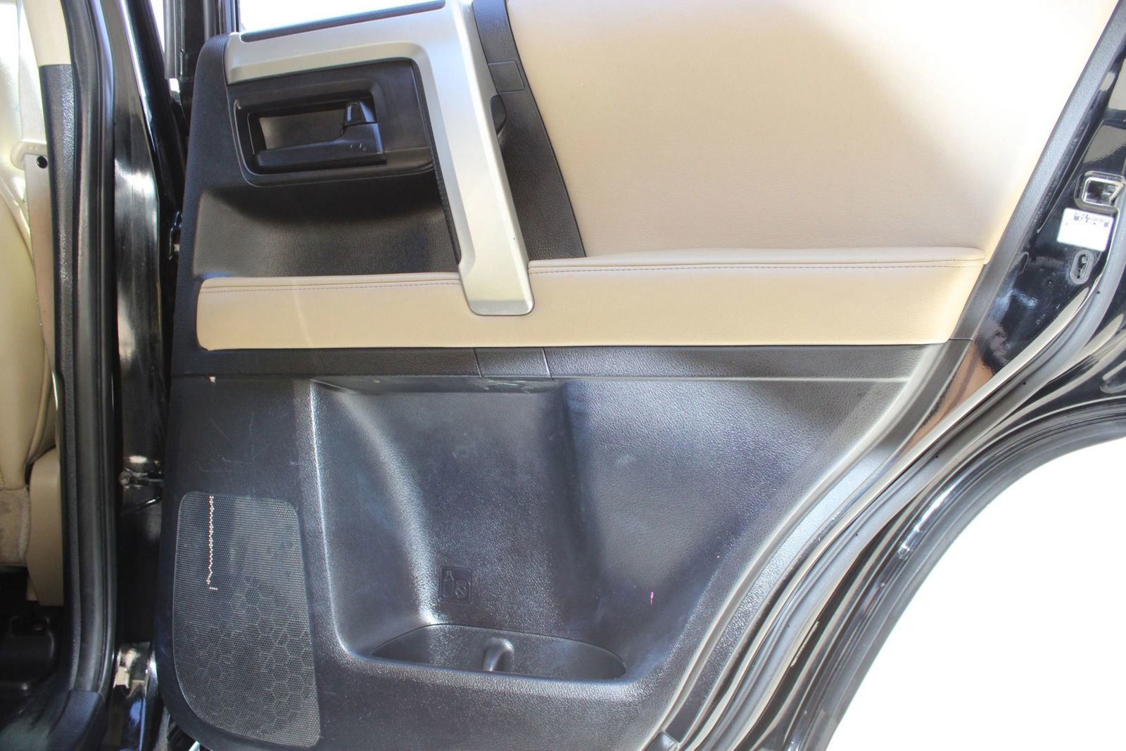 Used 2010 Toyota 4Runner Limited image 9