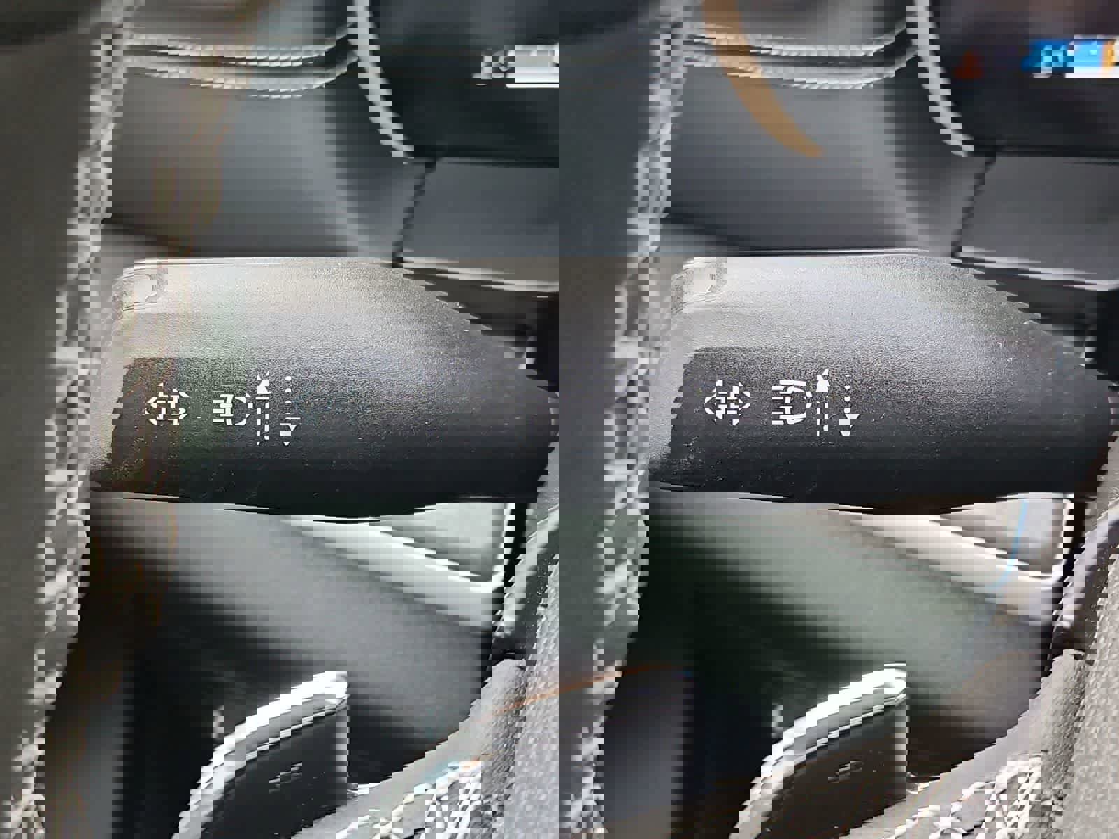 Used 2023 Jeep Grand Cherokee Limited image 28