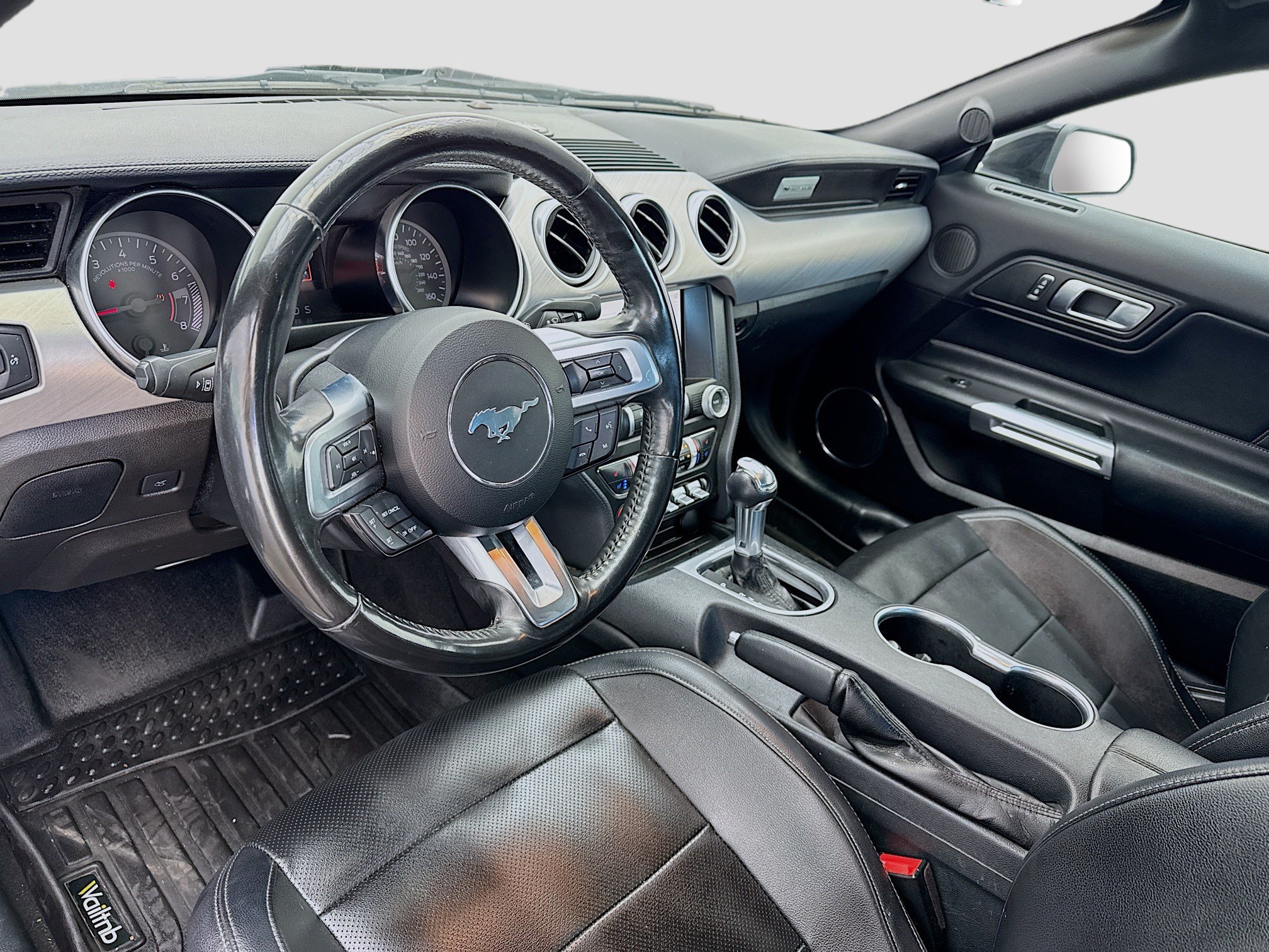 Used 2022 Ford Mustang Premium RWD image 7