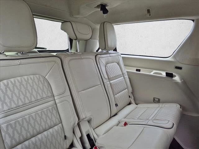 Used 2024 Lincoln Navigator L Black Label AWD/4WD image 13