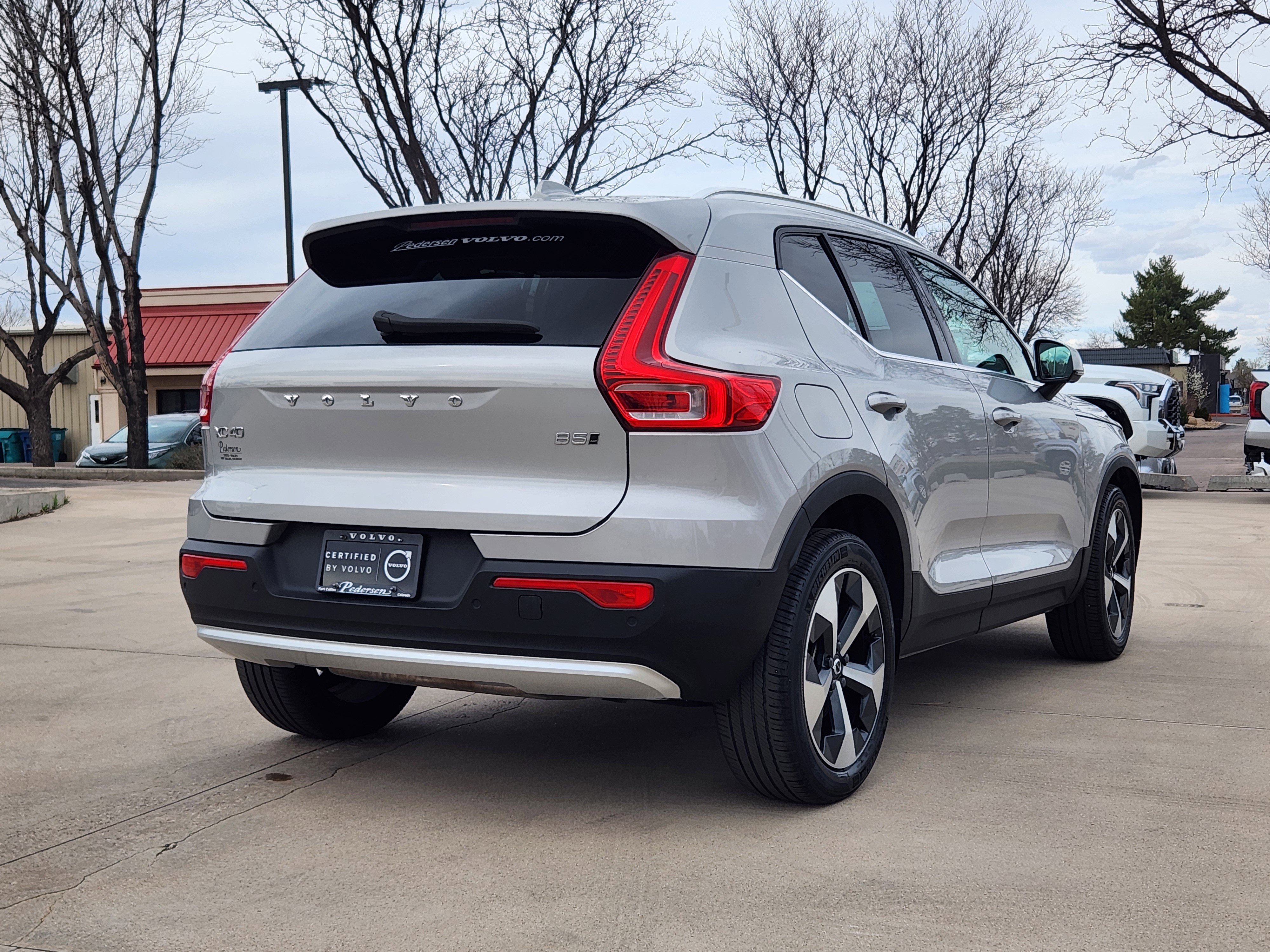 Certified 2023 Volvo XC40 B5 Ultimate w/ Protection Package AWD/4WD image 7