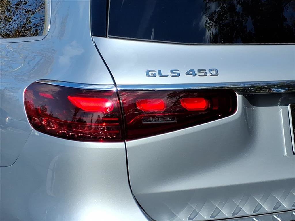 New 2025 Mercedes-Benz GLS 450 4MATIC image 9