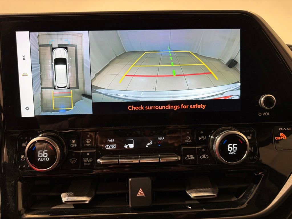 Used 2023 Toyota Highlander Limited AWD/4WD image 30