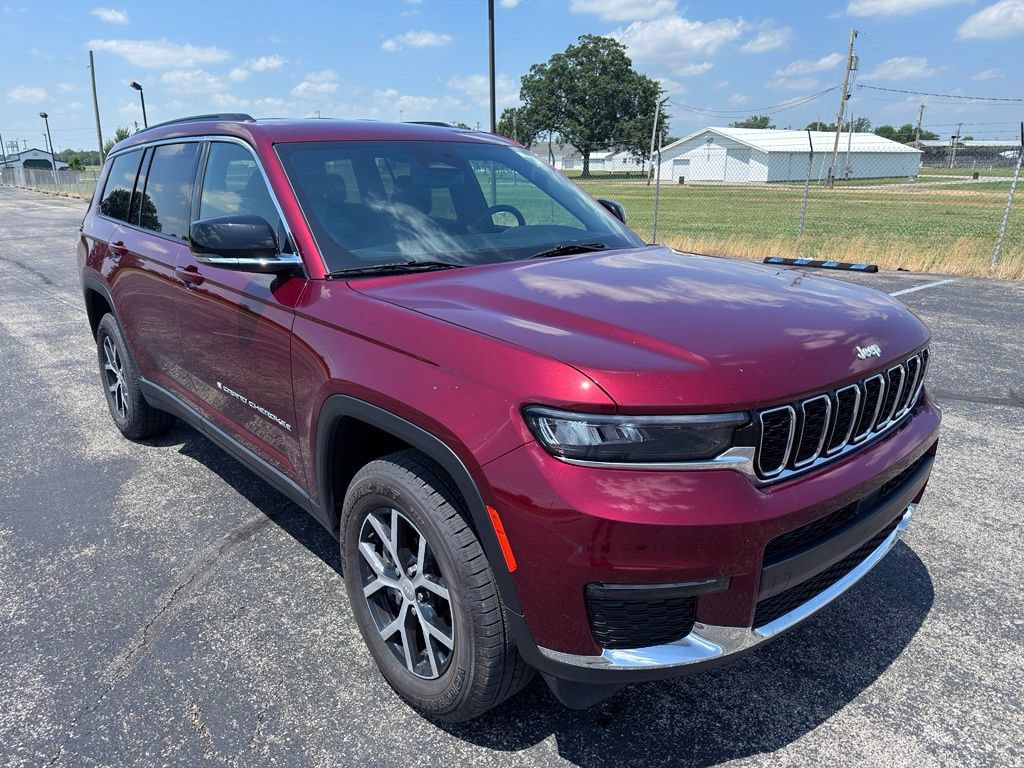 Used 2024 Jeep Grand Cherokee L Limited AWD/4WD image 17