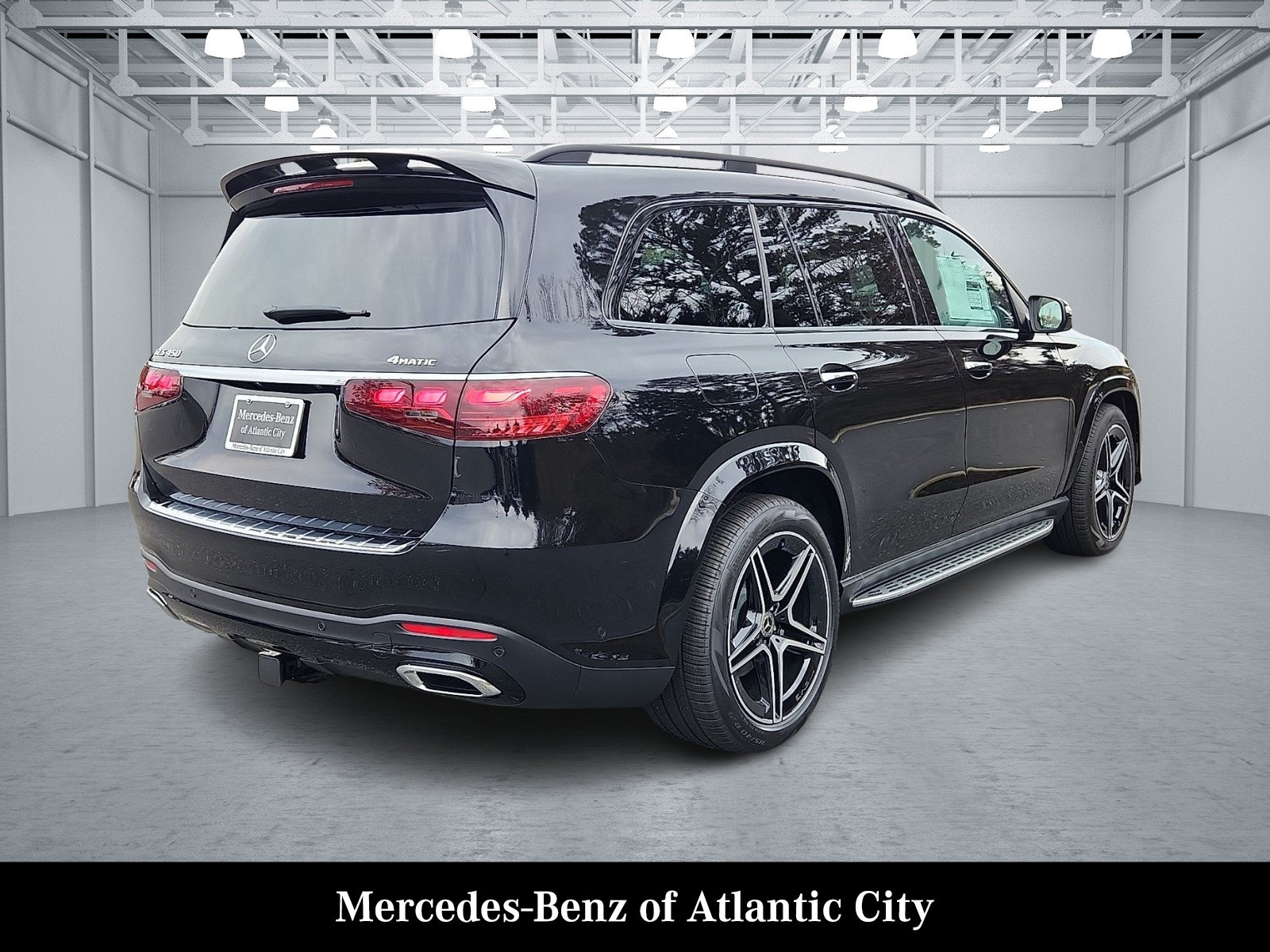 Used 2026 Mercedes-Benz GLS 450 4MATIC image 4
