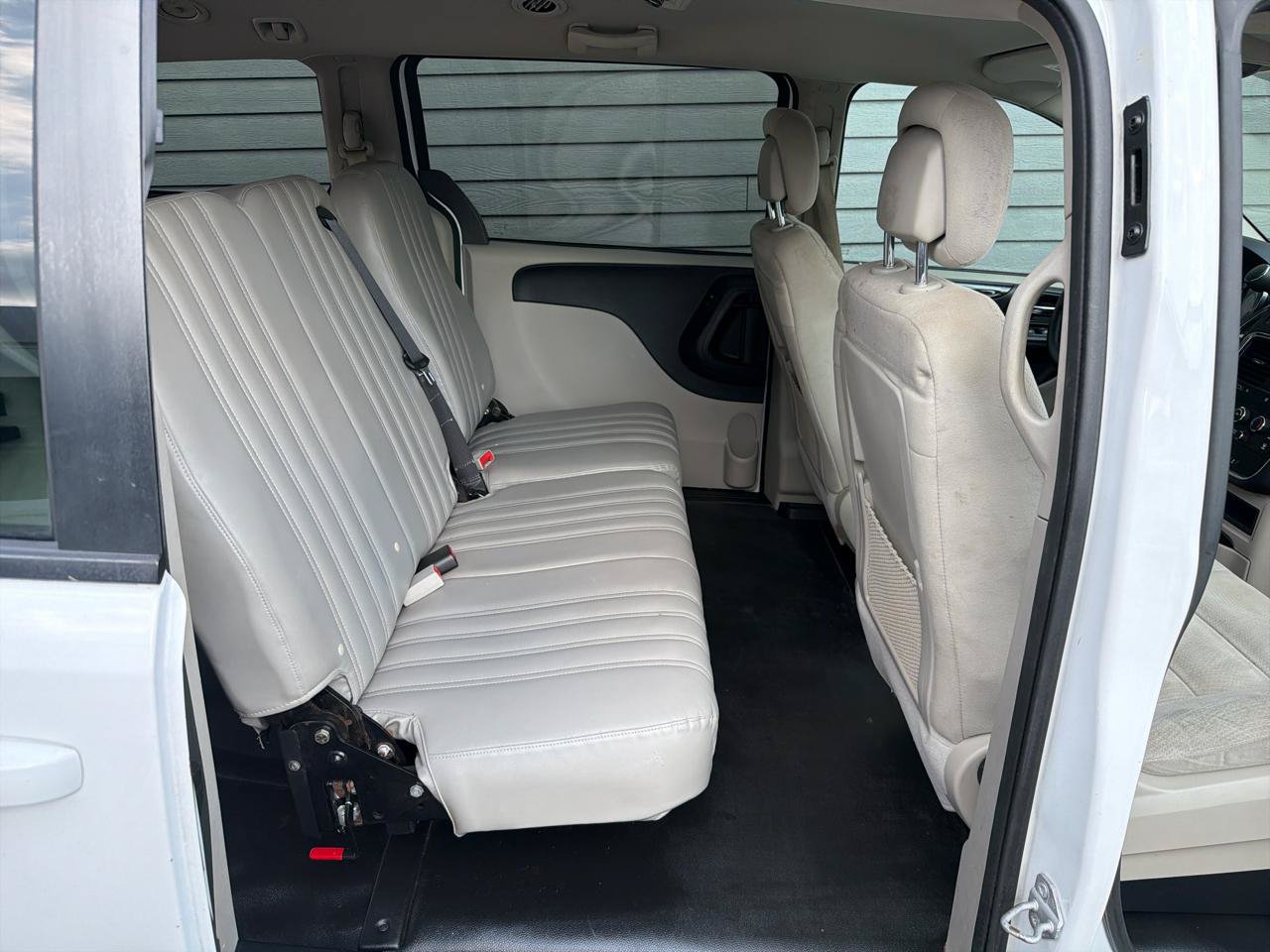 Used 2017 Dodge Grand Caravan SE w/ Power Window Group FWD image 22
