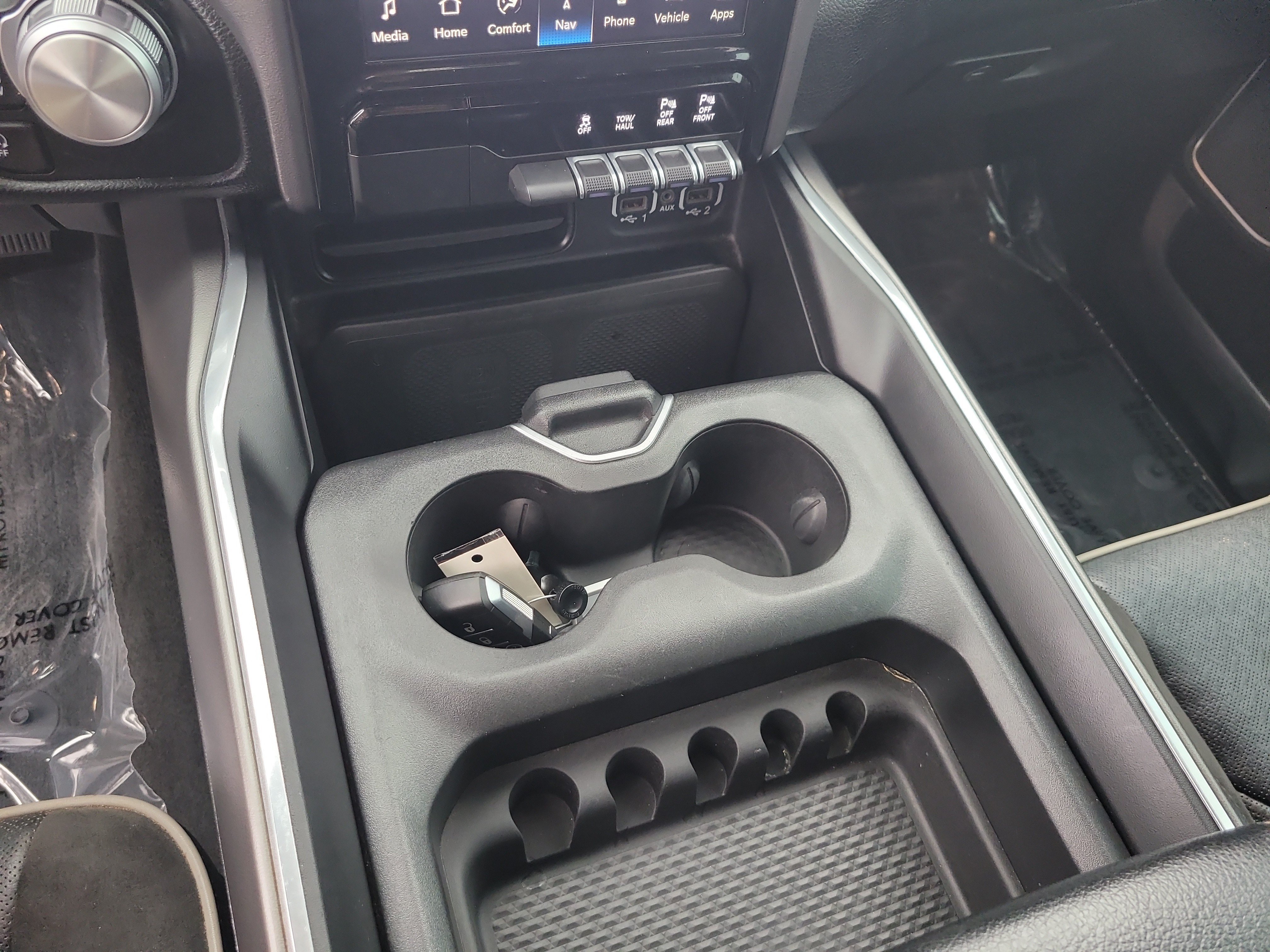 Used 2023 RAM 1500 Laramie AWD/4WD image 26