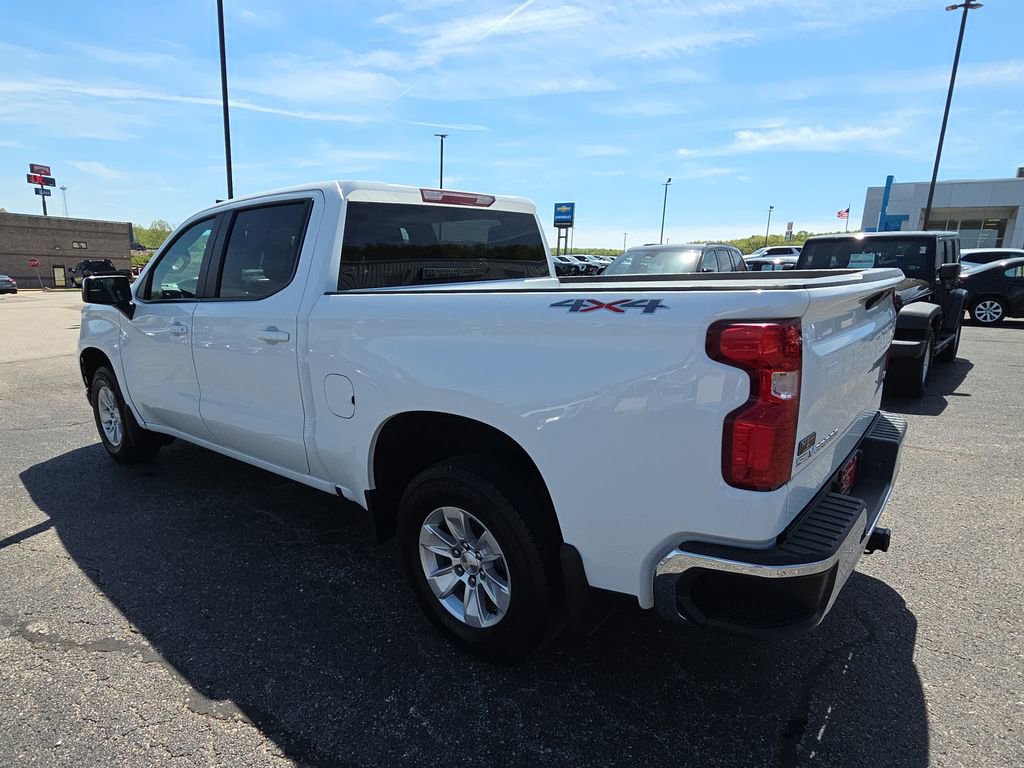 Used 2021 Chevrolet Silverado 1500 LT AWD/4WD image 6