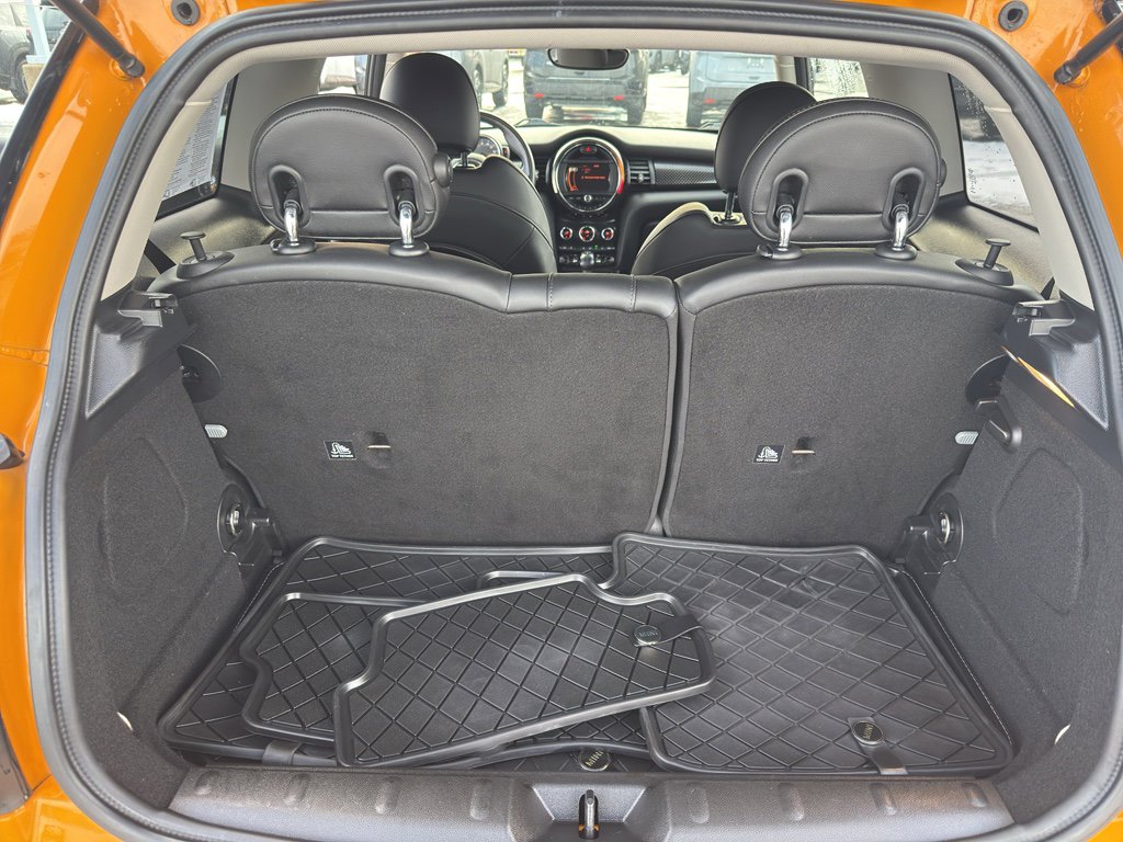 Used 2017 MINI Cooper S image 32