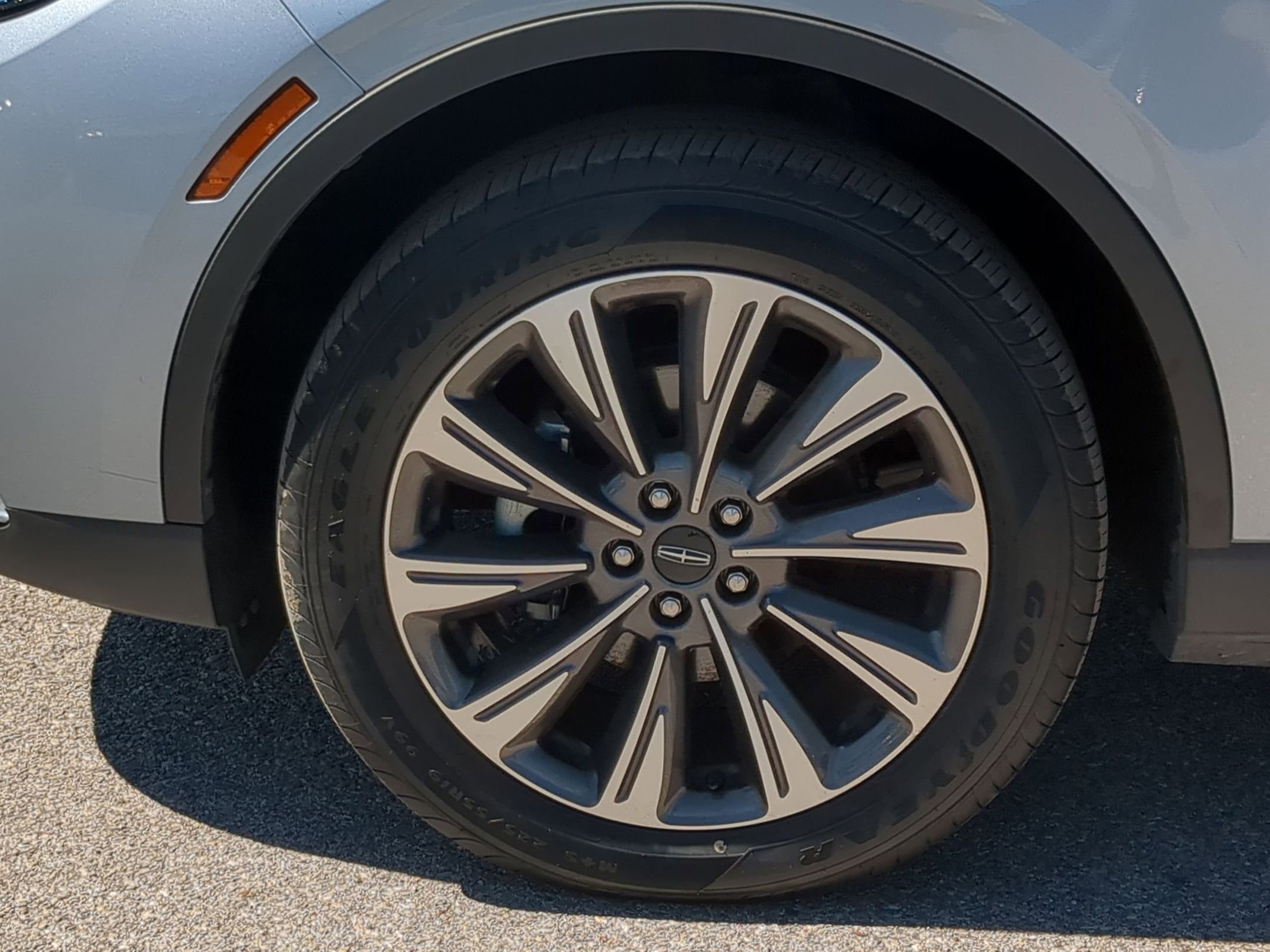 Used 2022 Lincoln Corsair Reserve w/ Elements Package image 9