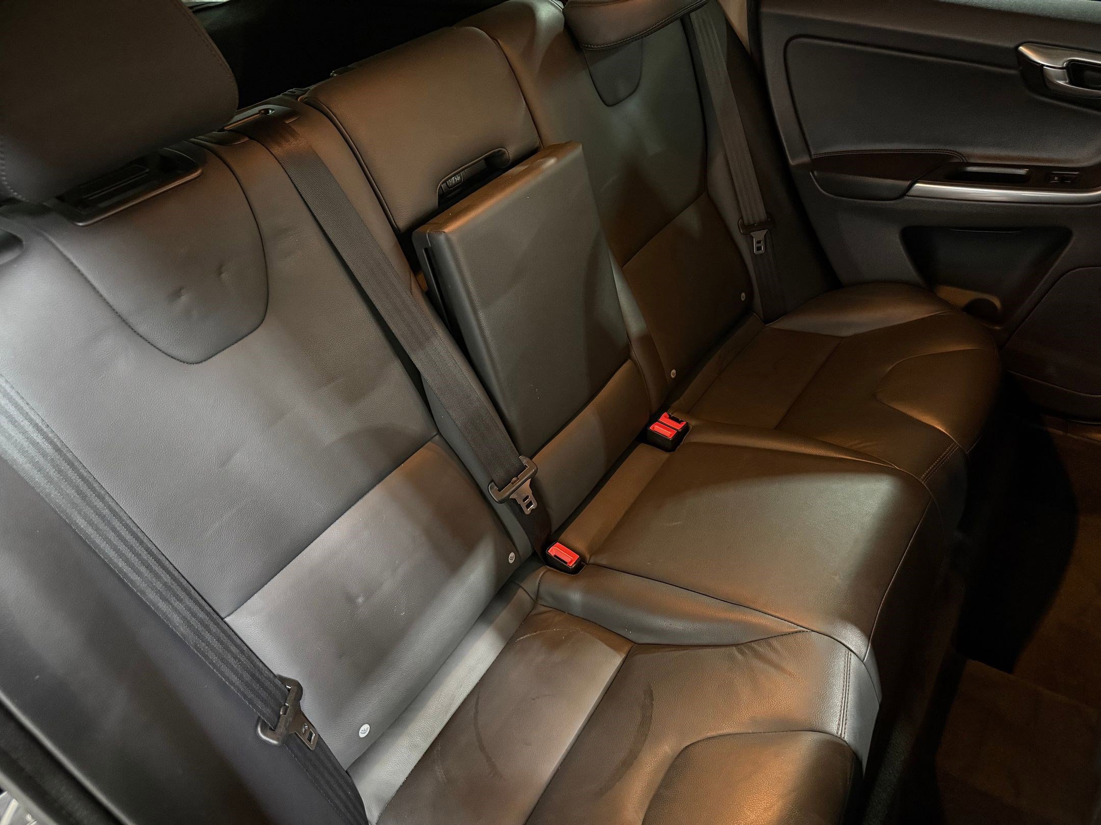 Used 2015 Volvo XC60 T5 Premier image 36