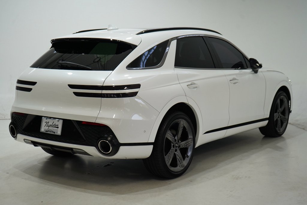 Used 2022 Genesis GV70 2.5T w/ Sport Prestige Package AWD/4WD image 8
