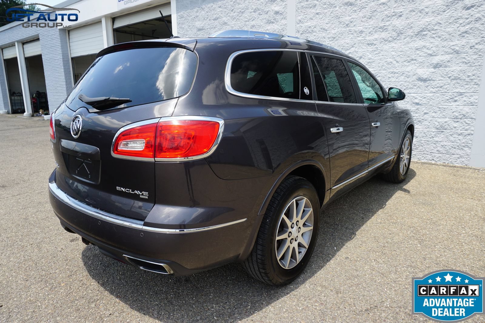 Used 2015 Buick Enclave Leather AWD/4WD image 10