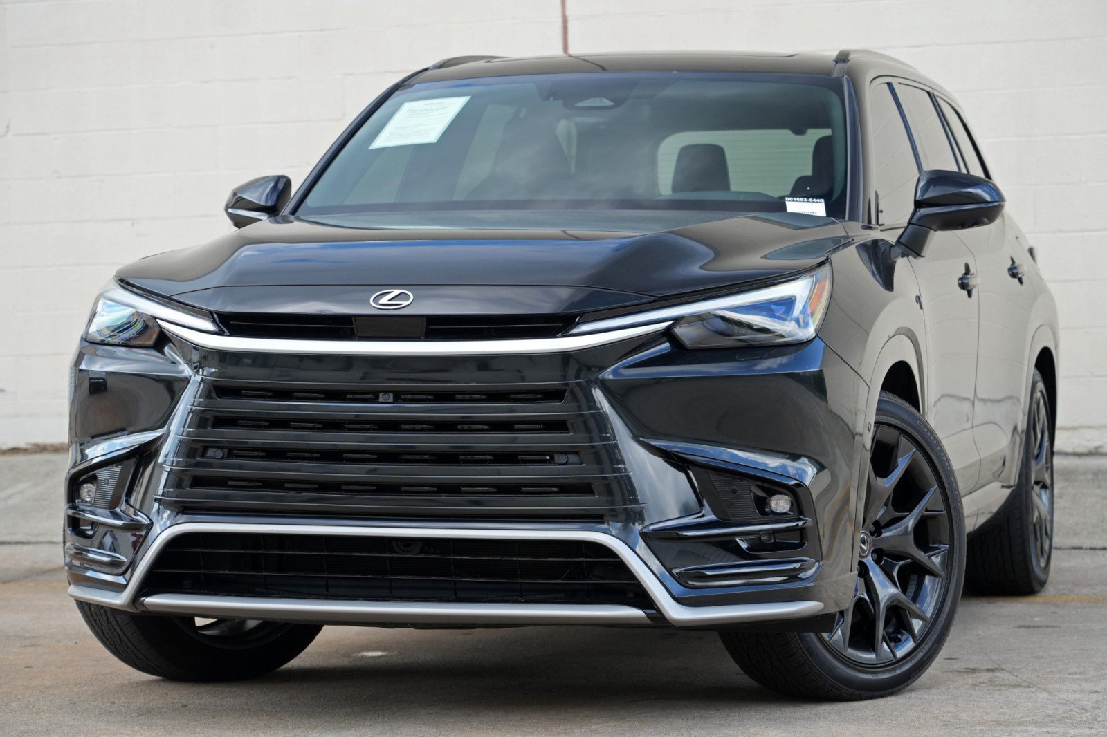 Used 2024 Lexus TX 500h AWD w/ Technology Package image 3