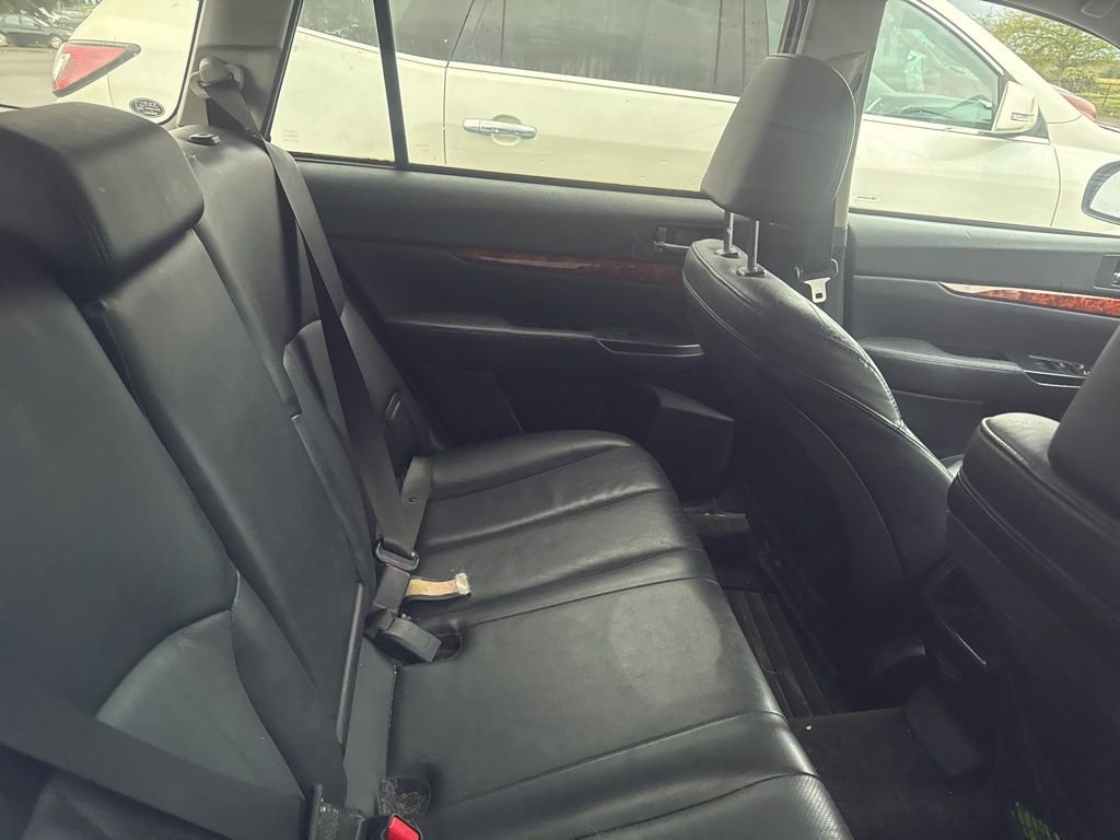 Used 2012 Subaru Outback 2.5i Limited w/ Moonroof Pkg image 11
