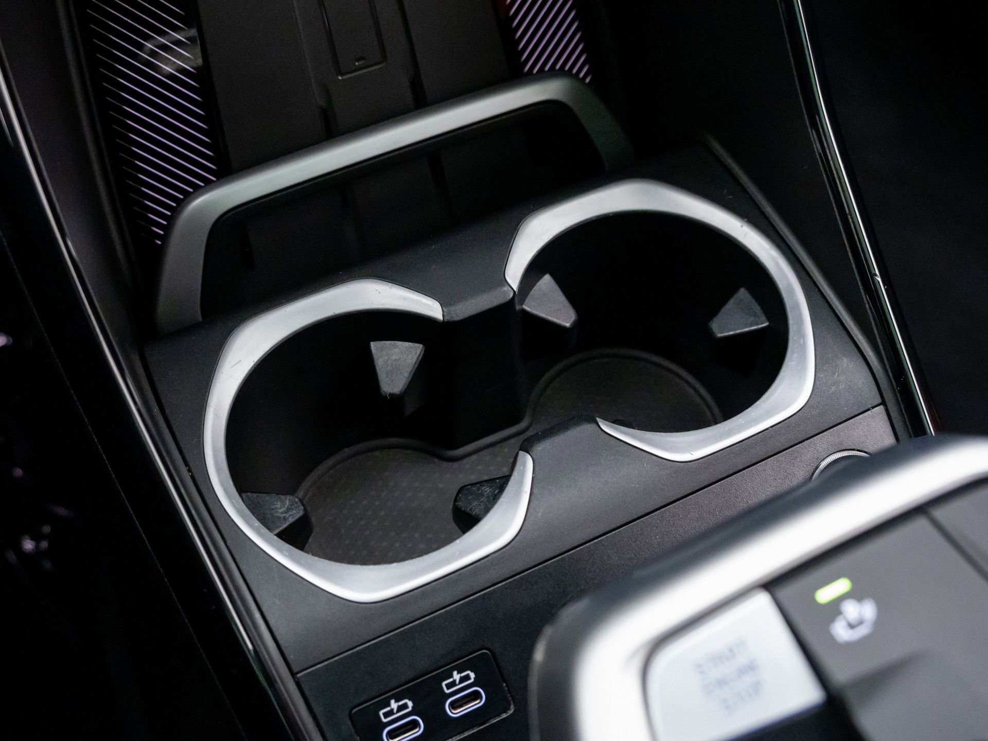 Certified 2025 BMW X2 xDrive28i image 31