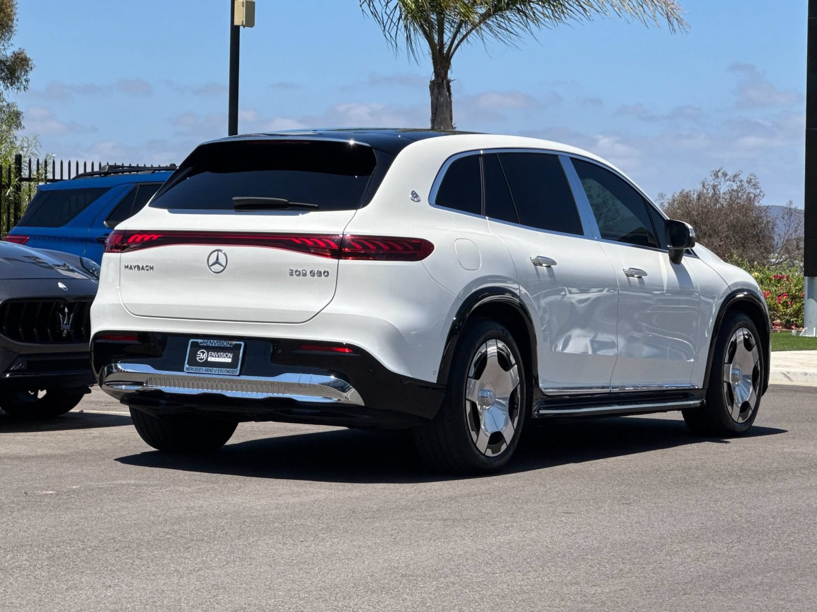 Used 2024 Mercedes-Benz Maybach EQS 680 4MATIC image 3