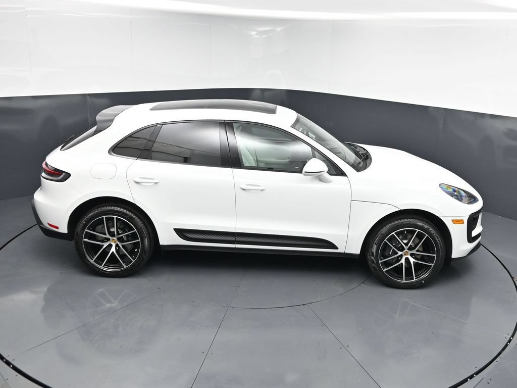 New 2026 Porsche Macan AWD/4WD image 18