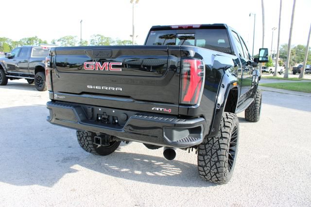 Used 2025 GMC Sierra 2500 AT4 w/ AT4 Premium Plus Package AWD/4WD image 12